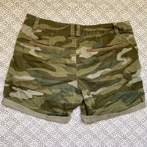 Camouflage Shorts - Picture 3 of 4